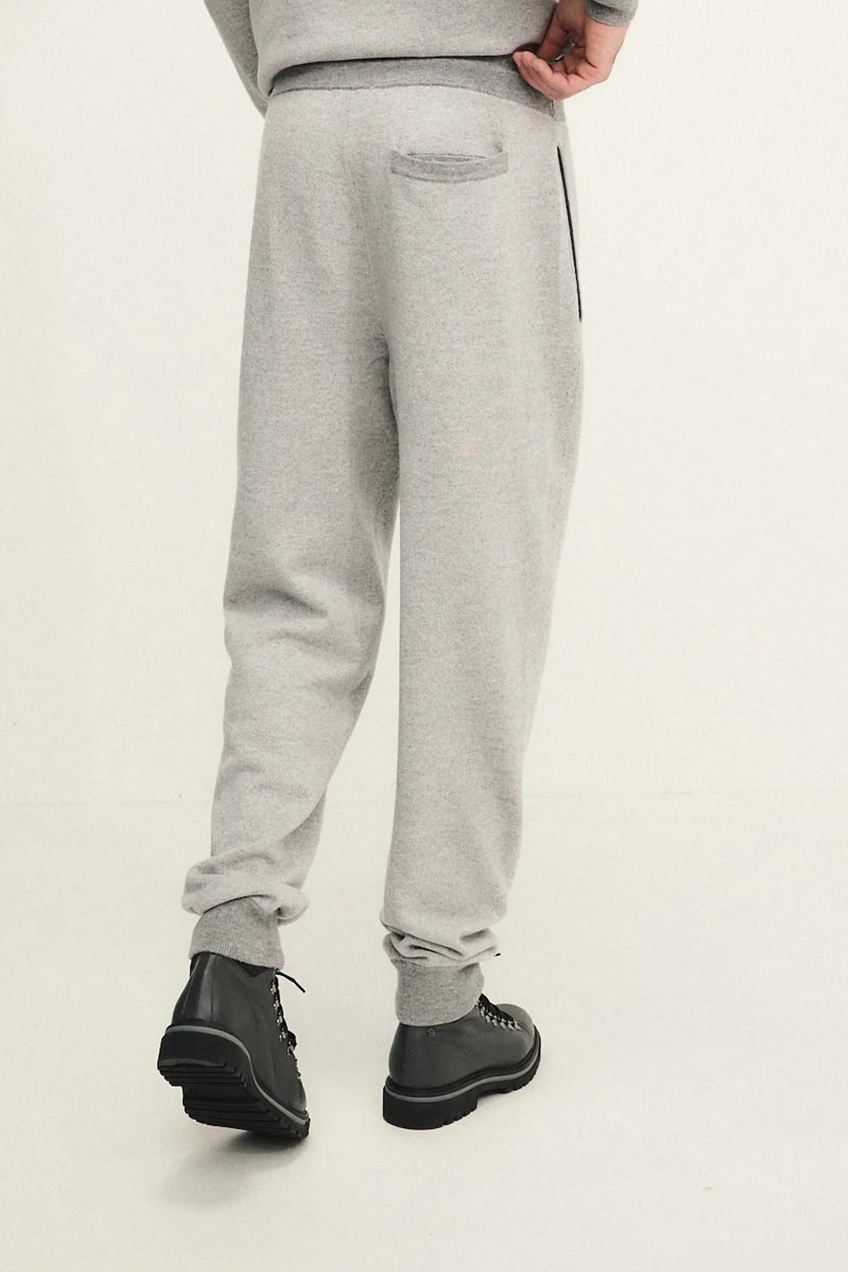 Pantaloni in maglia con coulisse in vita