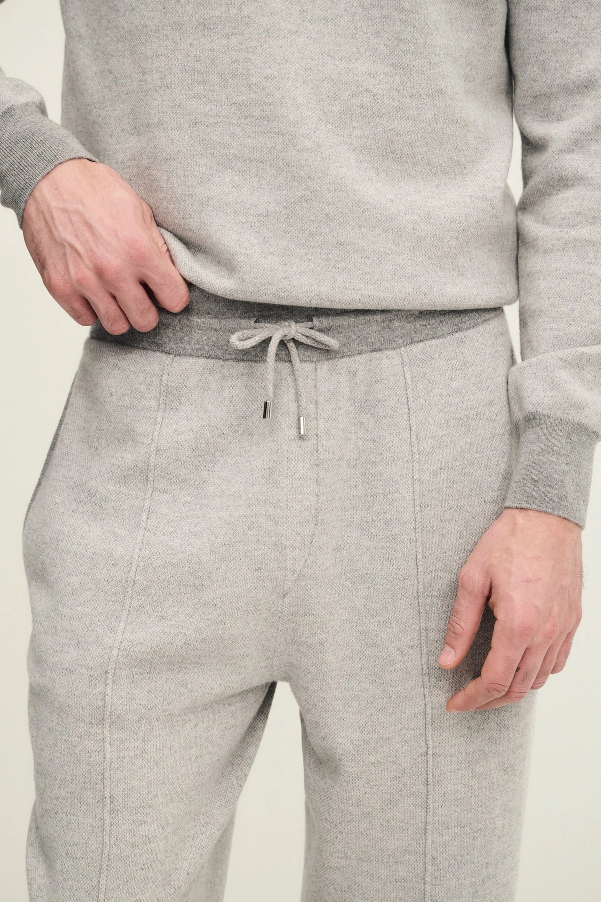 Pantaloni in maglia con coulisse in vita