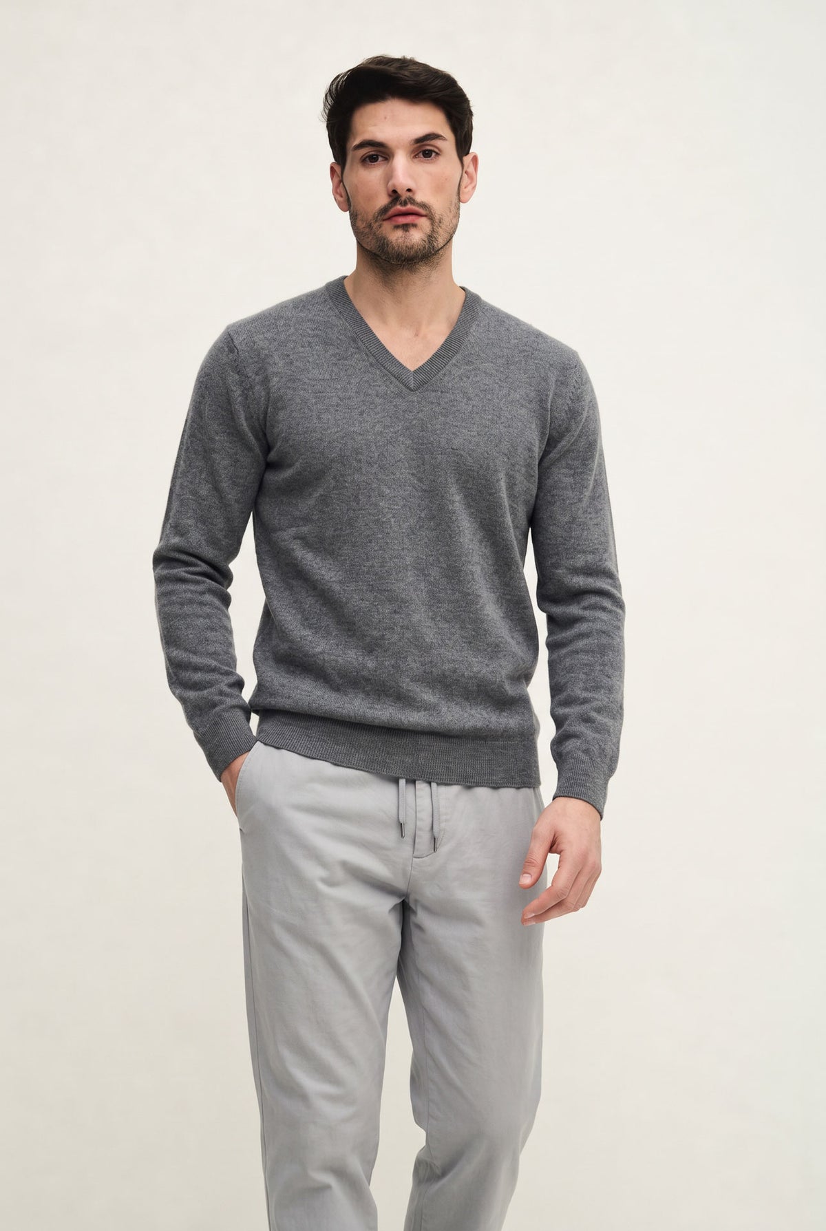 Maglia scollo a V in puro cashmere