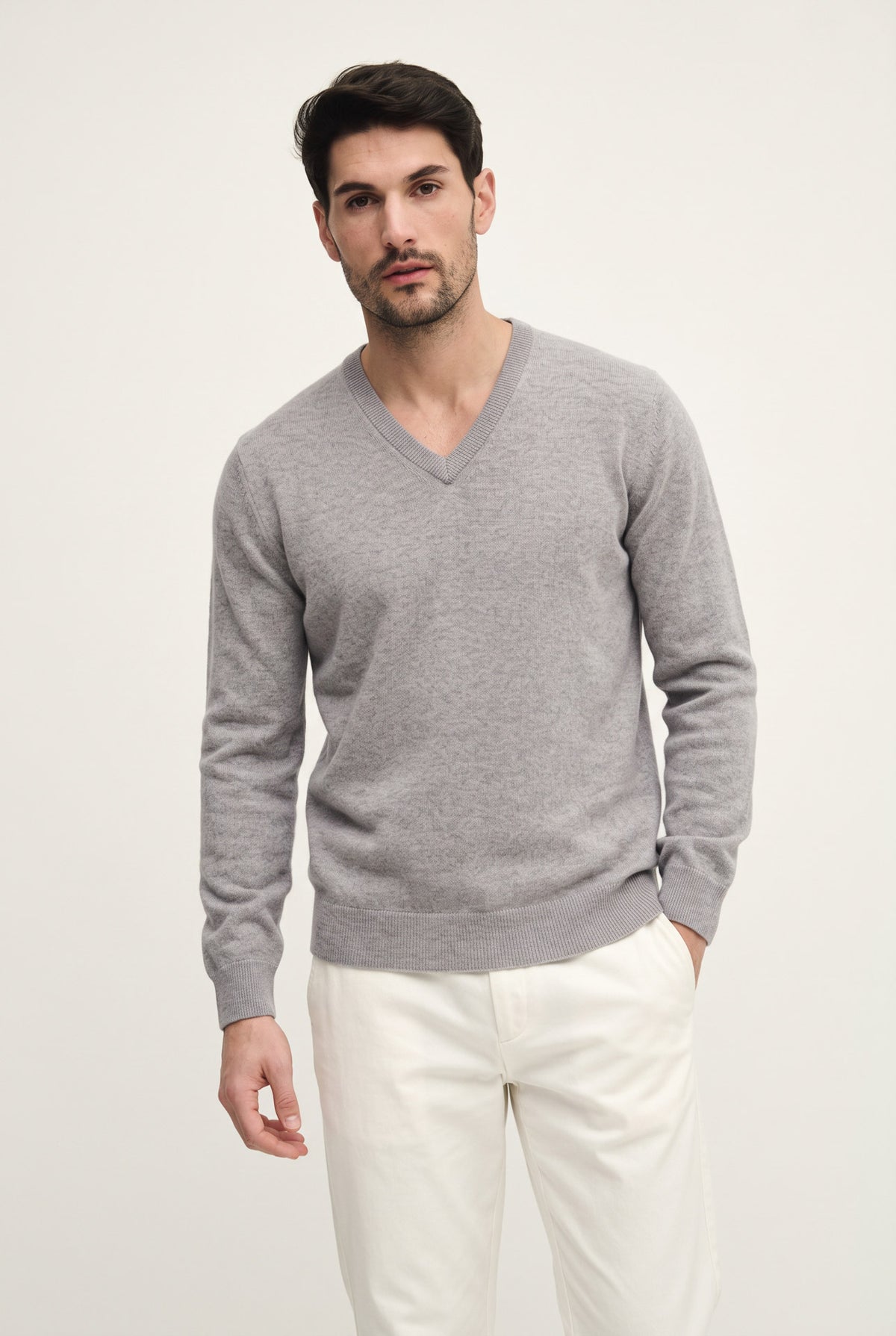 Maglia scollo a V in puro cashmere