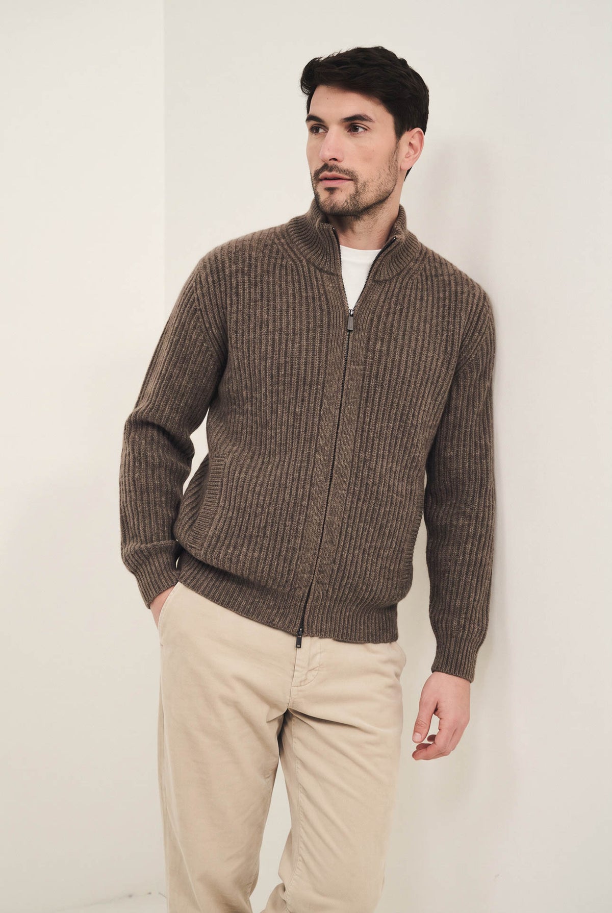 Cardigan con zip con lavorazione coste inglese in cashmere rigenato mélange