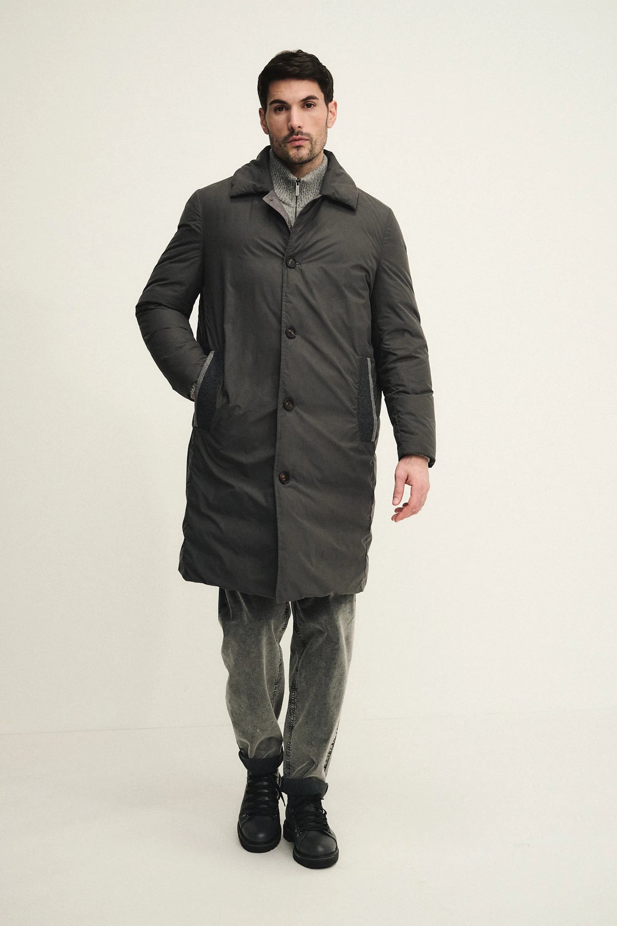 Cappotto bicolore imbottito in piuma d'oca