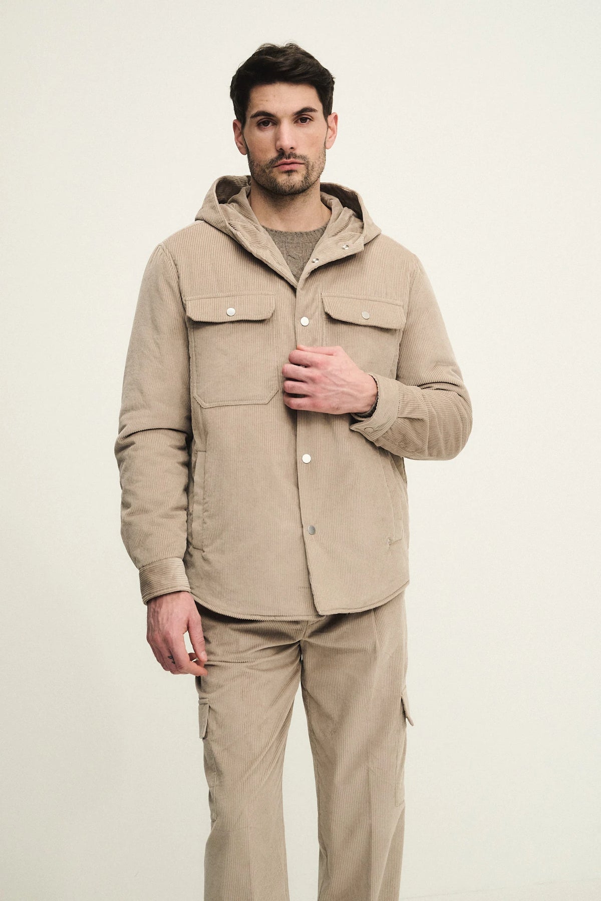 Overshirt con cappuccio in velluto