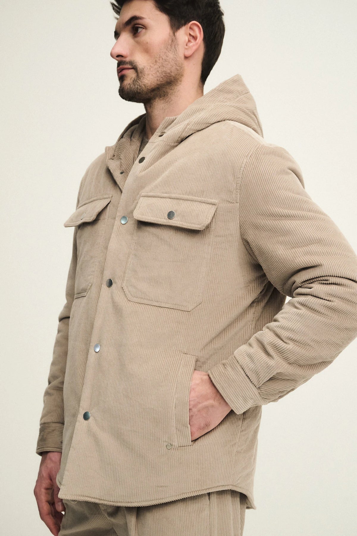 Overshirt con cappuccio in velluto