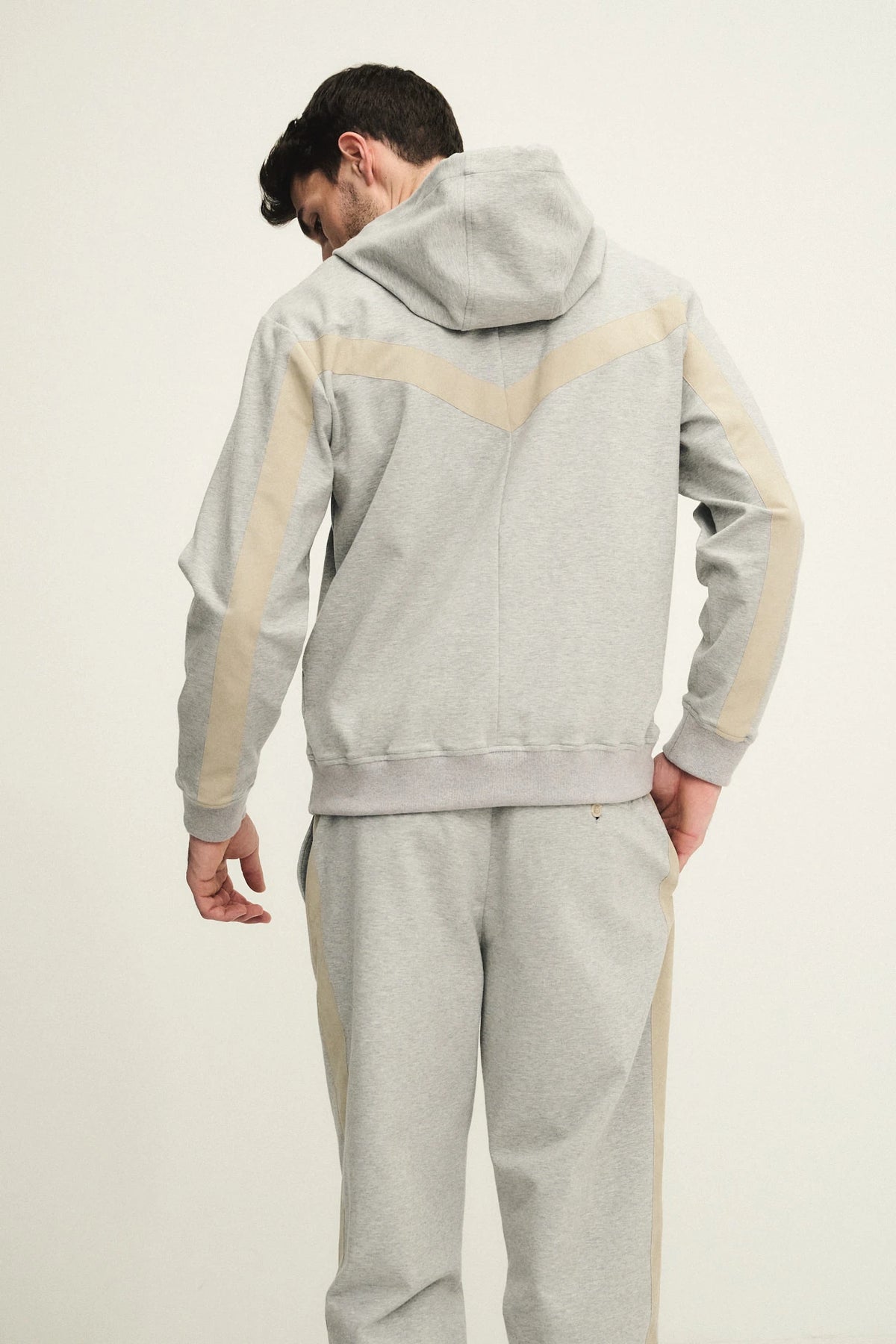 Topwear in cotone tecnico con inserto in alcantara