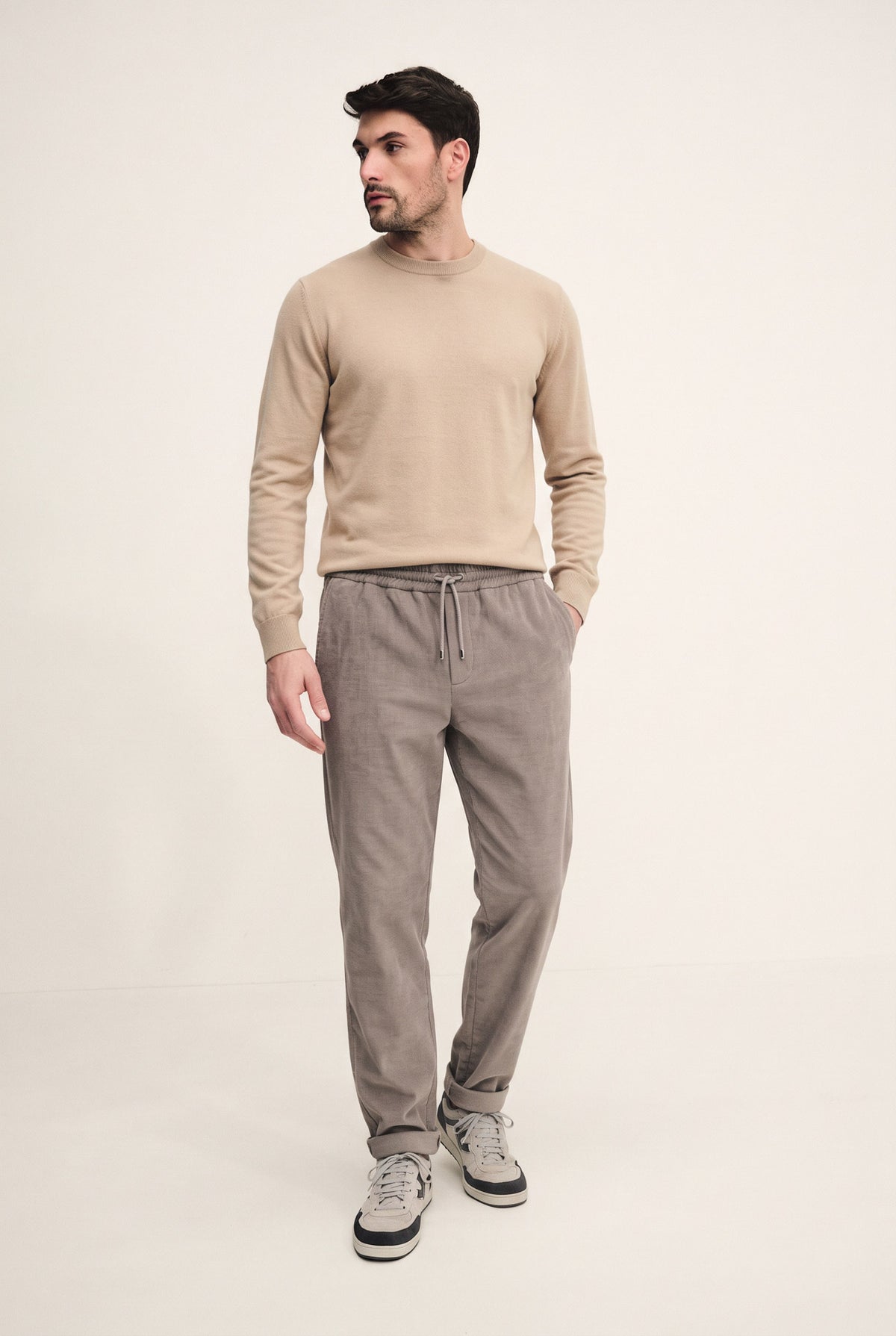 Cotton and cashmere velvet pull-up trousers