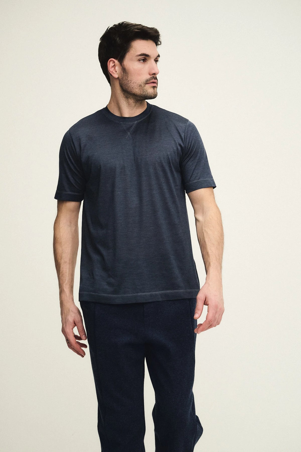 T-shirt girocollo in pura seta