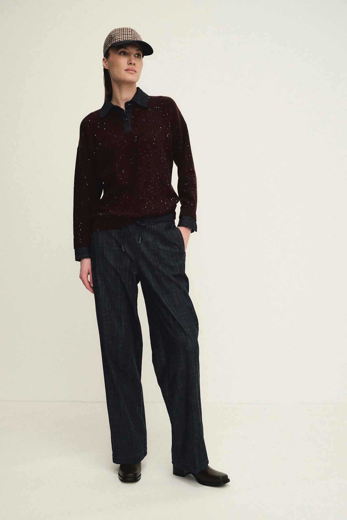 Polo dazzling in maglia con dettagli in denim